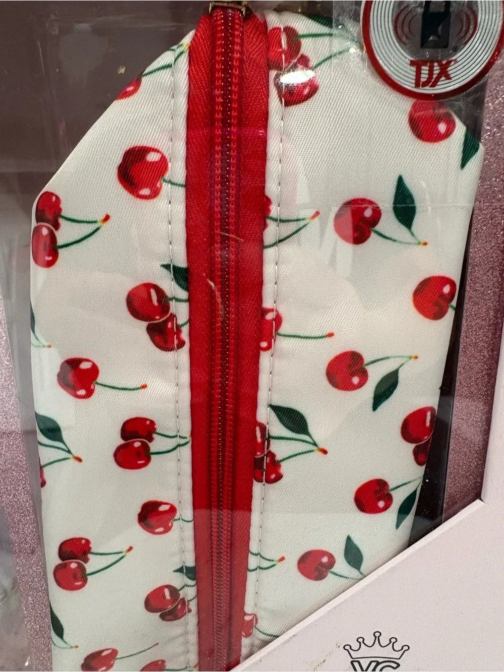 NEW in box Velvet Caviar Cherry Phone Accessory Set - White & Red